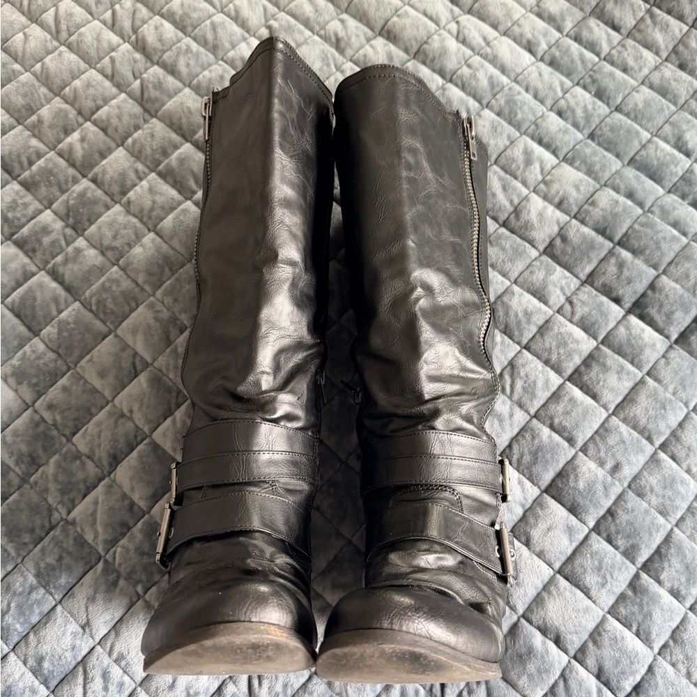 8.5 Women’s Black Leather Boots with Buckle Detail Extra Wide calf